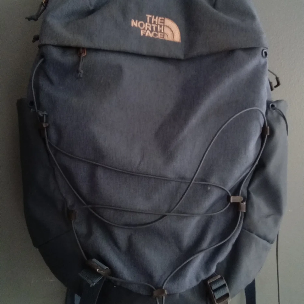 The North Face Borealis Backpack Blue Gray Outdoor School‎ Travel Gear
